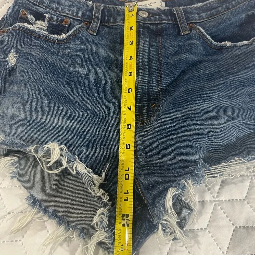 Abercrombie & Fitch High Rise Mom Denim Shorts Size 8 29